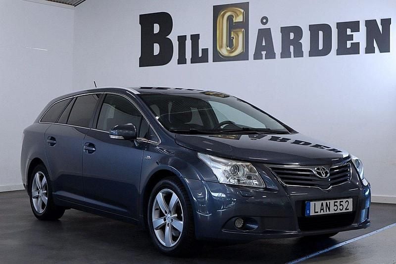 Mörkblå Begagnad 2009 Toyota Avensis Eco Kombi | 59 900 kr - Bild 1/4