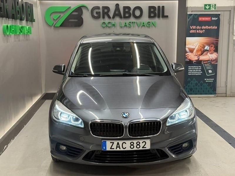 Begagnad BMW 220 Gran Tourer Sport Line 190 HK (139 kW) 2018 Grå Minibuss