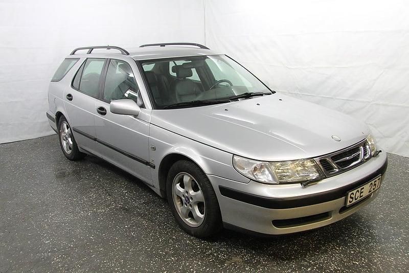 Begagnad Saab 9-5 150 HK (110 kW) 2000 Ljusgrå Kombi