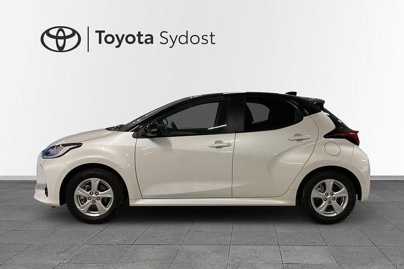 Begagnad Toyota Yaris Hybrid Edition 132 HK (97 kW) 2024 Vit