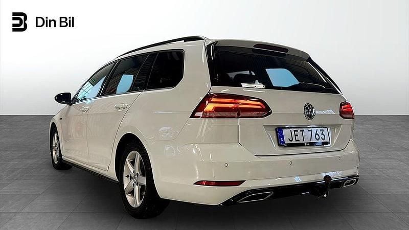 Begagnad VW Golf VII R-line 150 HK (110 kW) 2018 Pure white Kombi