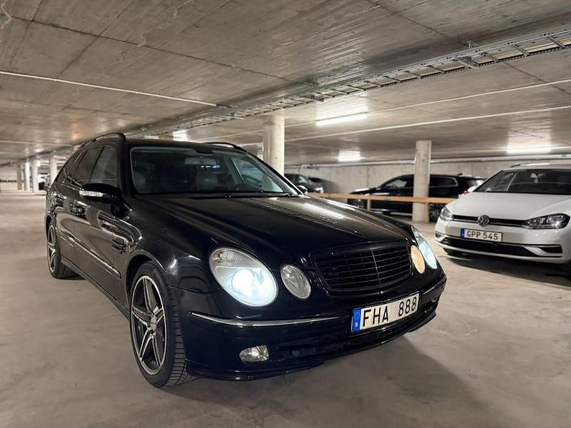 Begagnad Mercedes E500 306 HK (225 kW) 2004