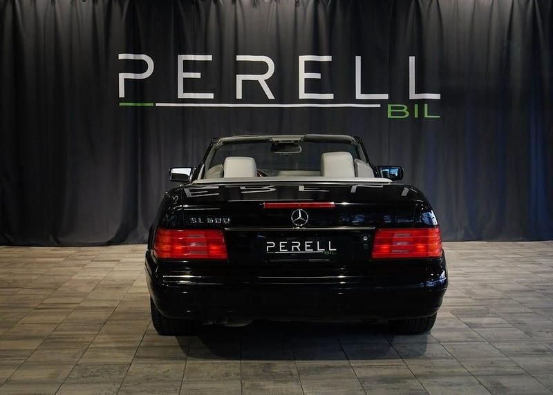 Begagnad Mercedes SL600 394 HK (289 kW) 1997 Svart Cab
