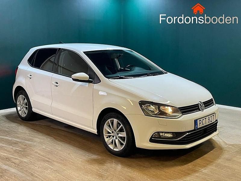 Begagnad VW Polo 90 HK (66 kW) 2016 Vit Halvkombi