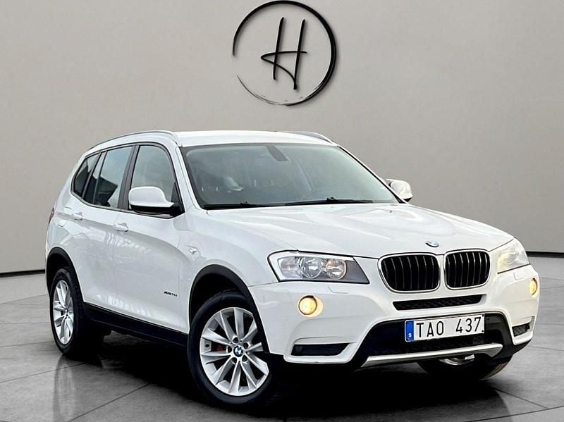 Vit Begagnad 2010 BMW X3 SUV | 109 900 kr (Marknadspris) - Bild 1/4