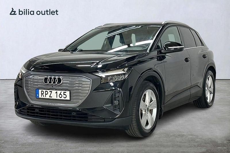 Svart Begagnad 2022 Audi Q4 e-tron Proline SUV | 309 900 kr (Superpris) - Bild 1/3