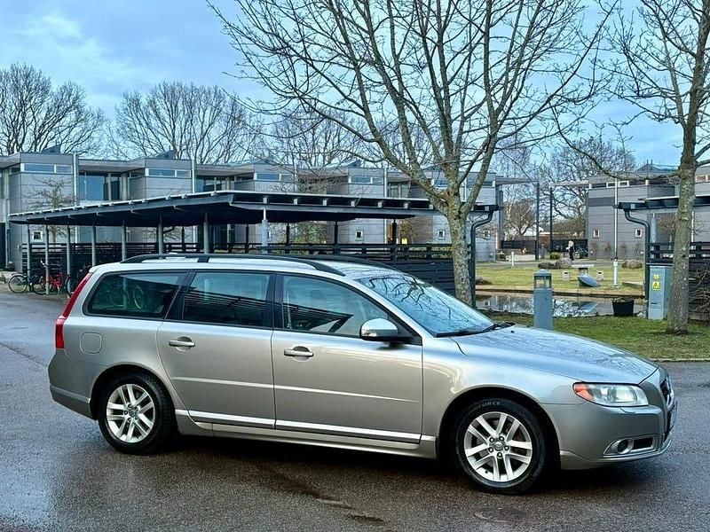 Begagnad Volvo V70 R-Design 200 HK (147 kW) 2009 Kombi