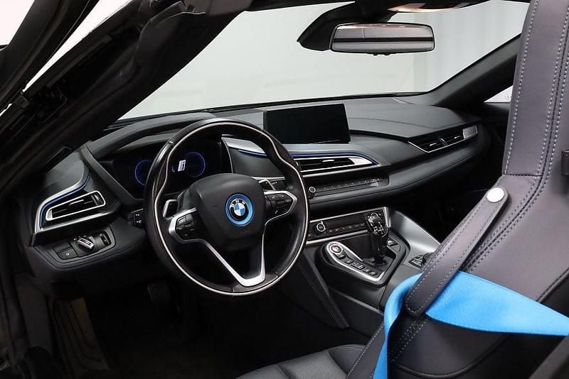 Begagnad BMW i8 Shadowline 374 HK (275 kW) 2019 Sophisto grey brilliant effect Cab