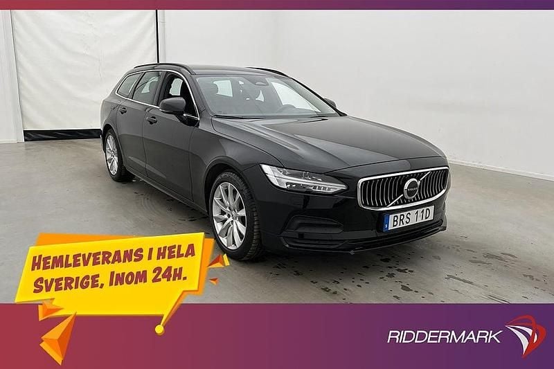 Begagnad Volvo V90 Momentum 197 HK (144 kW) 2022 Svart Kombi