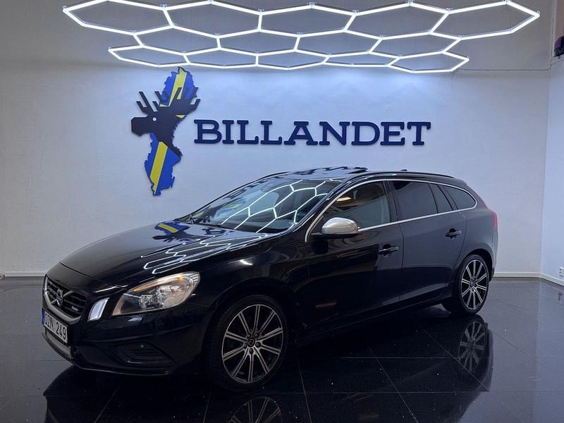 Svart Begagnad 2012 Volvo V60 R-Design Kombi | 79 900 kr (Marknadspris) - Bild 1/4