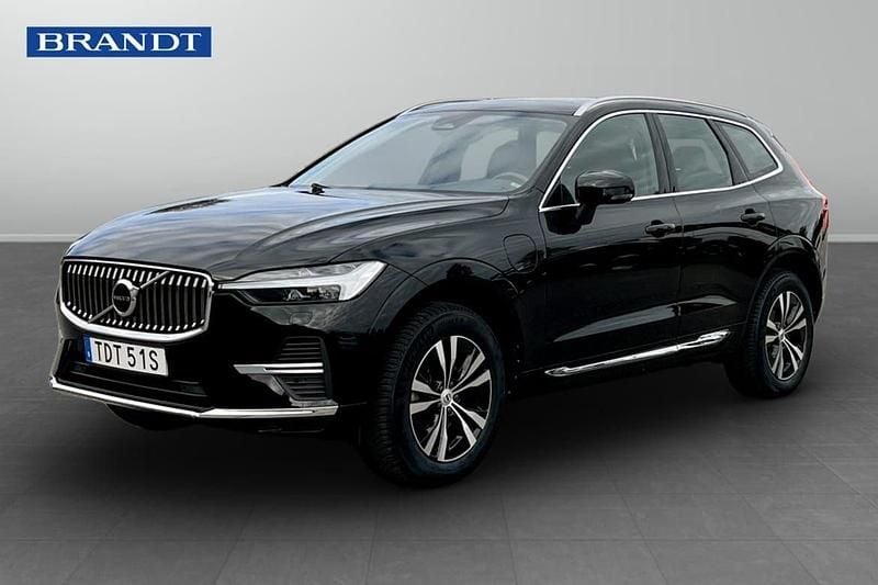 Svart Begagnad 2023 Volvo XC60 Core SUV | 444 900 kr (Bra pris) - Bild 1/4