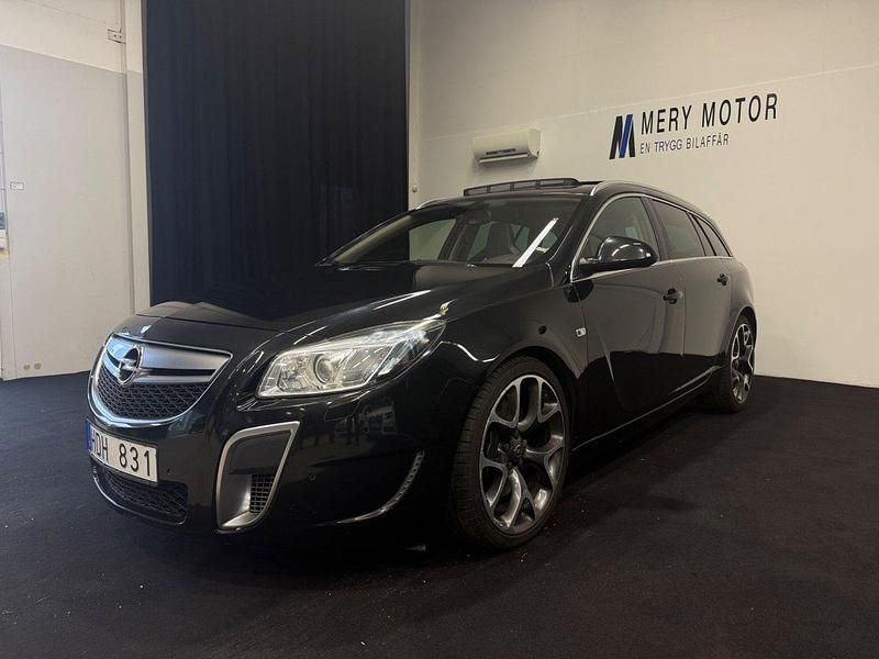 Svart Begagnad 2011 Opel Insignia OPC Kombi | 129 900 kr (Dyr) - Bild 1/4
