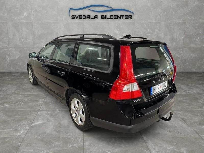 Begagnad Volvo V70 Kinetic 146 HK (107 kW) 2008 Svart Kombi
