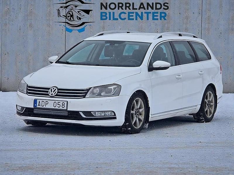 Begagnad VW Passat GT 170 HK (125 kW) 2012 Vit Kombi
