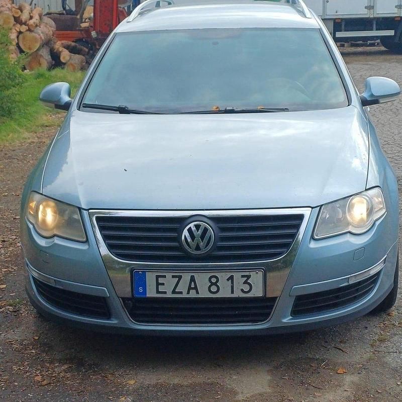 Blå Begagnad 2008 VW Passat Kombi | 19 900 kr (Marknadspris) - Bild 1/4