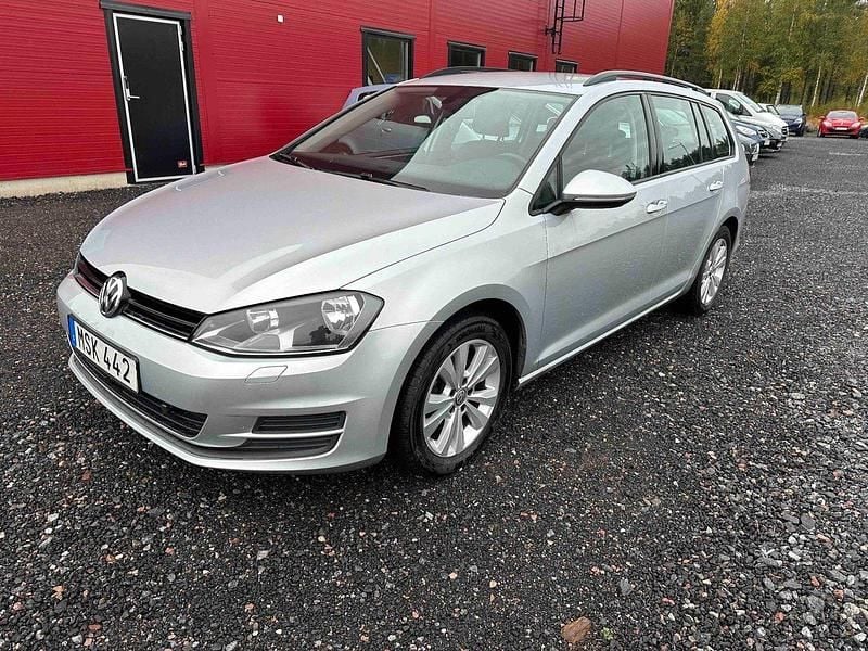 Silver Begagnad 2015 VW Golf VII Kombi | 82 900 kr (Marknadspris) - Bild 1/4