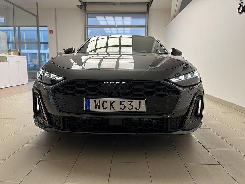 Ny Audi A5 2025 Grå Sedan