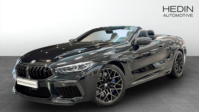 Svart (black) Begagnad 2021 BMW M8 Competition Edition Sportkupé | 1 098 700 kr - Bild 1/4