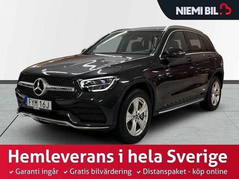 Grå Begagnad 2021 Mercedes GLC300 AMG line SUV | 399 900 kr - Bild 1/3
