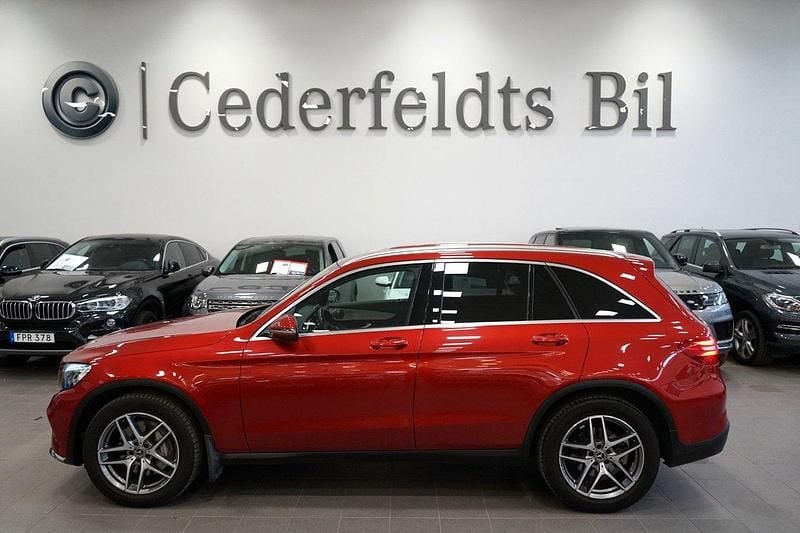 Röd Begagnad 2015 Mercedes GLC220 AMG SUV | 289 900 kr (Marknadspris) - Bild 1/4