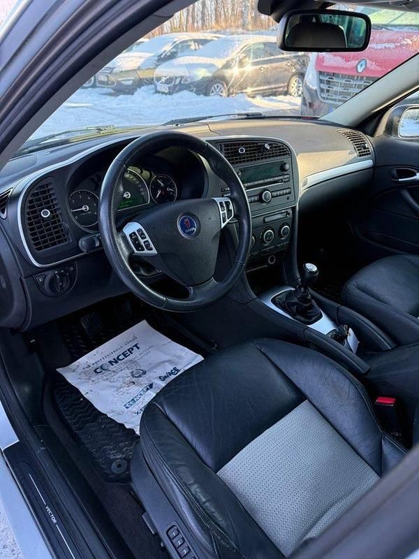 Begagnad Saab 9-3 Vector 180 HK (132 kW) 2008 Silver metallic Kombi