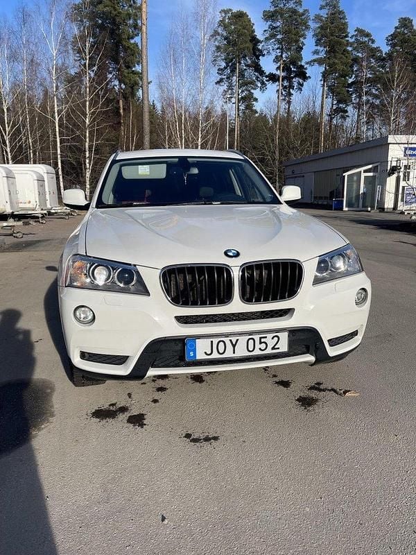 Vit Begagnad 2012 BMW X3 SUV | 150 000 kr (Marknadspris) - Bild 1/4