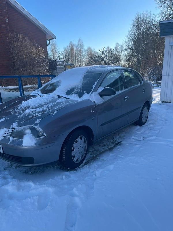 Begagnad Seat Cordoba 75 HK (55 kW) 2006 Sedan