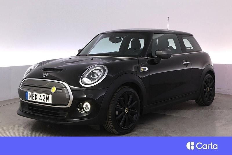 Svart Begagnad 2020 Mini Cooper SE Essential Halvkombi | 185 900 kr (Marknadspris) - Bild 1/3
