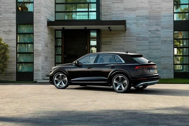 Begagnad Audi Q8 S-Line 490 HK (360 kW) 2024 SUV