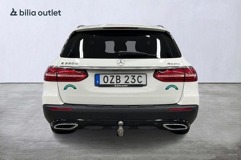 Begagnad Mercedes E220 All-Terrain 200 HK (147 kW) 2022 Vit Kombi