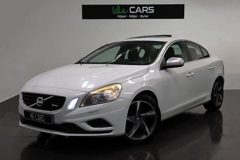 Begagnad 2013 Volvo S60 R-Design Sedan | 99 900 kr (Marknadspris) - Bild 1/4