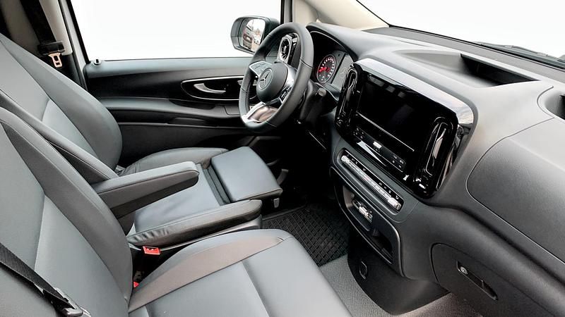 Begagnad Mercedes Vito 190 HK (139 kW) 2025 Vit Van