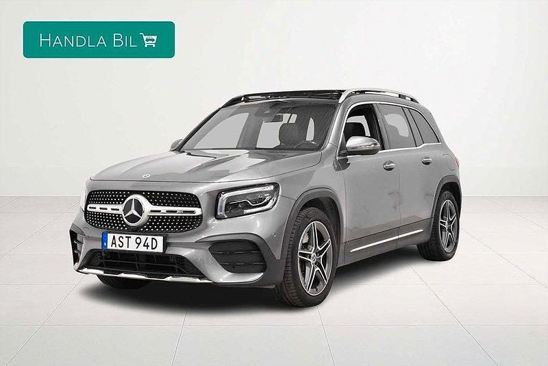 Mörkgrå Begagnad 2021 Mercedes GLB220 AMG SUV | 419 900 kr (Lite dyr) - Bild 1/4