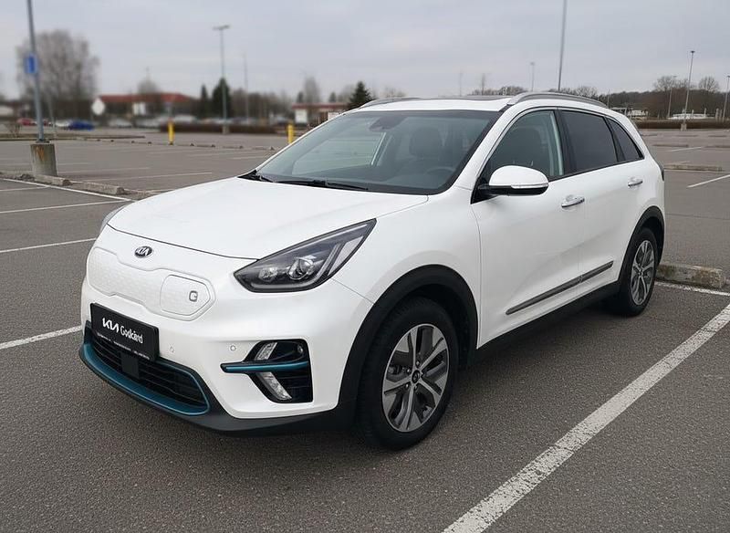 Begagnad 2022 Kia e-Niro SUV | 270 000 kr (Bra pris) - Bild 1/1