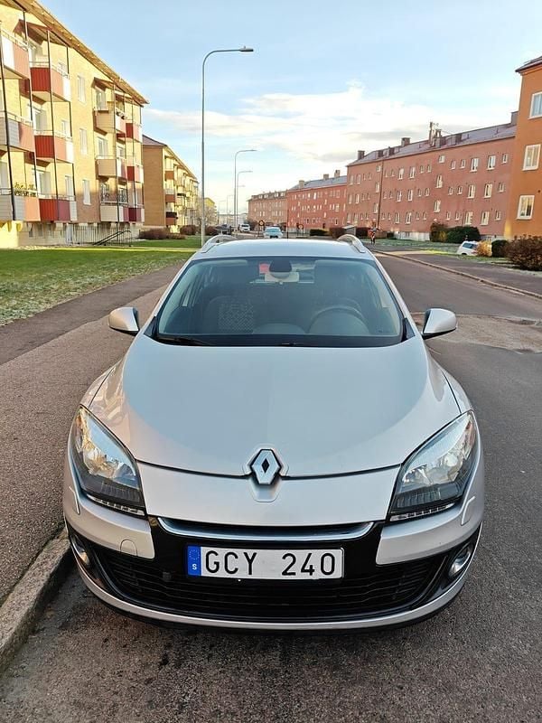 Begagnad 2012 Renault Mégane GrandTour Kombi | 53 000 kr (Marknadspris) - Bild 1/4
