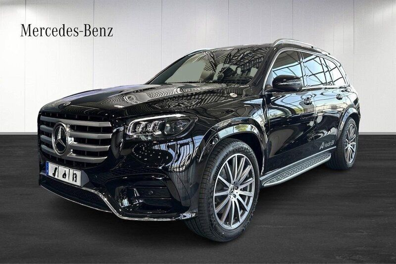 Svart (black) Begagnad 2024 Mercedes GLS450 SUV | 1 239 900 kr - Bild 1/4