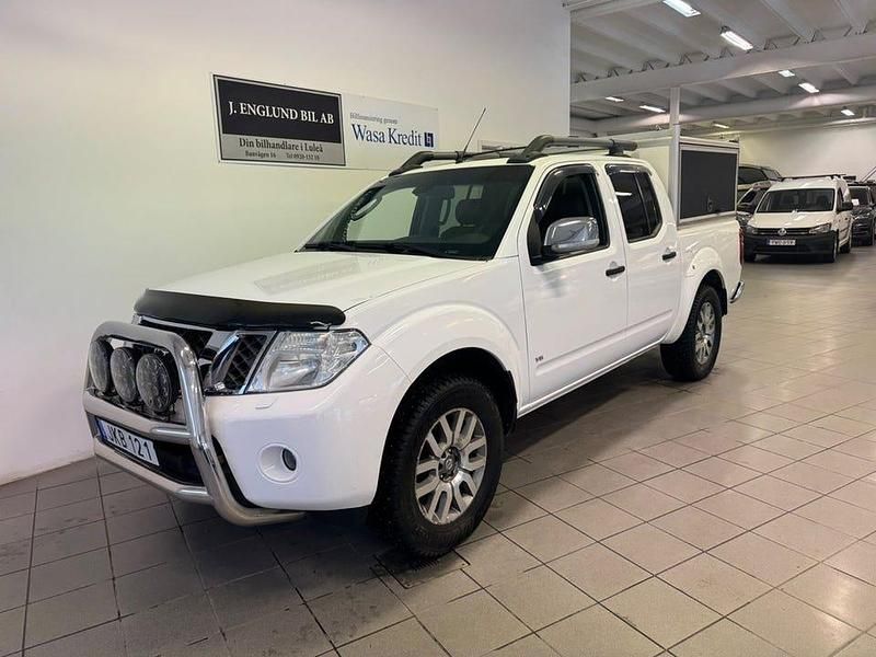Vit Begagnad 2014 Nissan Navara Pickup | 149 900 kr (Marknadspris) - Bild 1/4