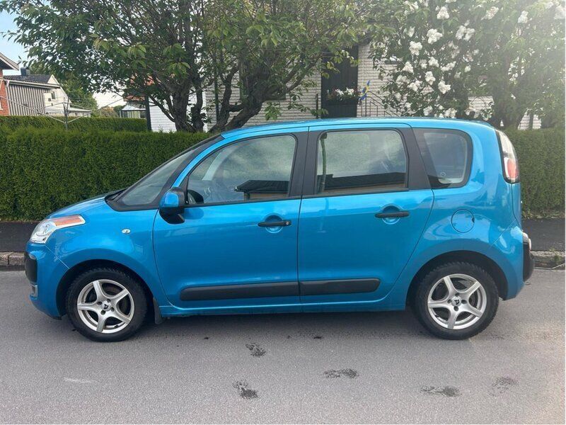 Blå Begagnad 2011 Citroën C3 Picasso Minibuss | 42 000 kr (Marknadspris) - Bild 1/4