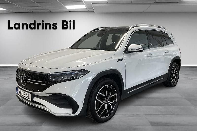 Vit Begagnad 2022 Mercedes EQB300 AMG line SUV | 409 900 kr (Lite dyr) - Bild 1/4