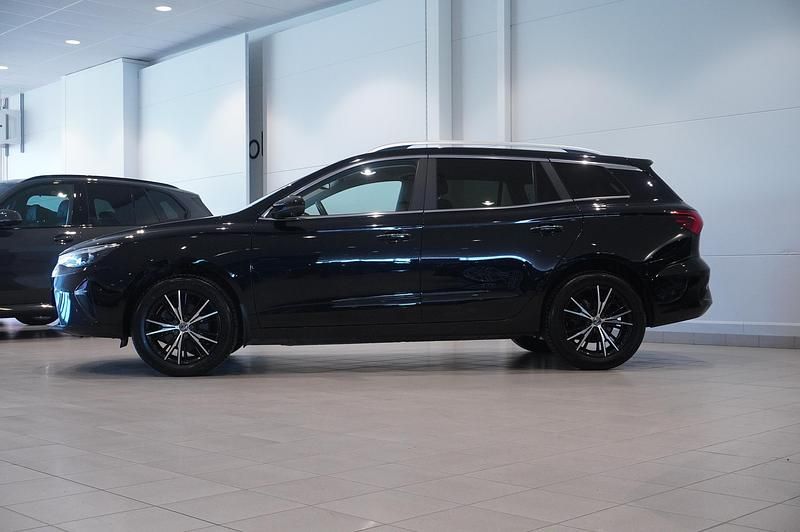 Begagnad MG MG5 EV Long Range 114 kW (156 HK) 2022 Svart Kombi