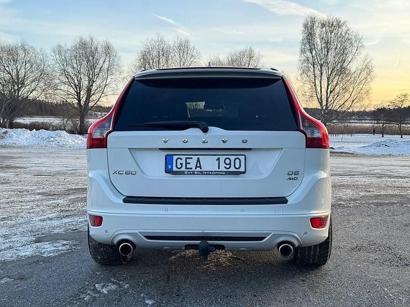 Begagnad Volvo XC60 R-Design 205 HK (150 kW) 2010 Vit SUV