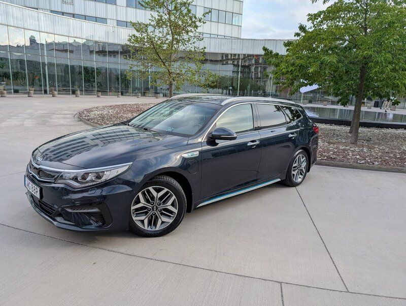 Blå Begagnad 2019 Kia Optima Hybrid 2 Sedan | 238 900 kr (Marknadspris) - Bild 1/4