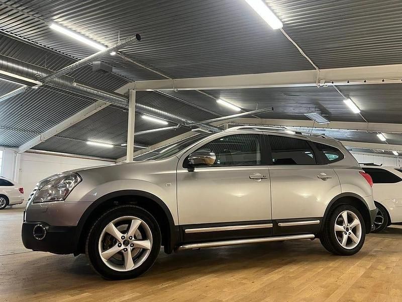 Begagnad Nissan Qashqai +2 150 HK (110 kW) 2008 Silver SUV