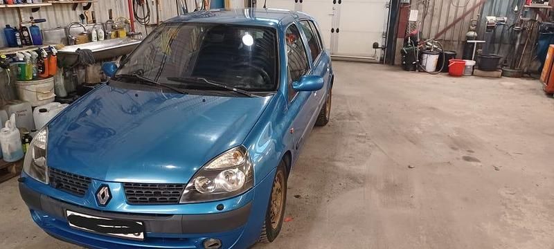 Begagnad 2002 Renault Clio II Halvkombi | 7 500 kr (Superpris) - Bild 1/4