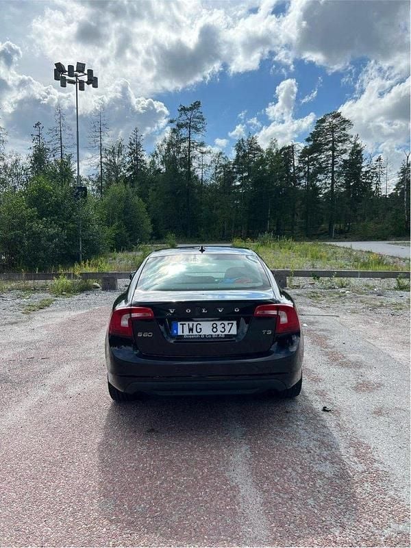 Svart Begagnad 2011 Volvo S60 Summum Sedan | 89 500 kr (Bra pris) - Bild 1/4