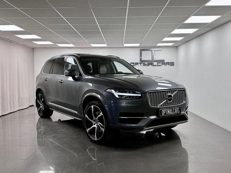 Grå Begagnad 2019 Volvo XC90 Inscription SUV | 399 900 kr (Marknadspris) - Bild 1/4