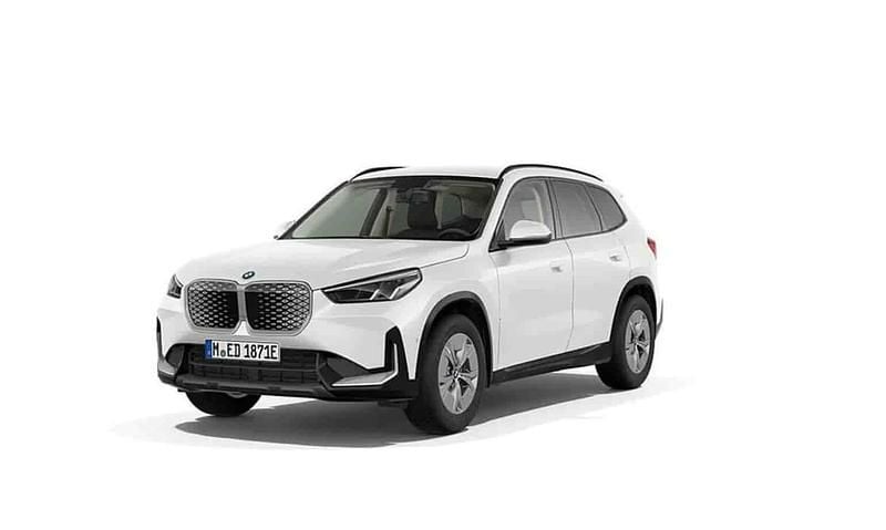 Vit Begagnad 2026 BMW iX1 SUV | 449 000 kr - Bild 1/1