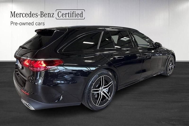 Begagnad Mercedes E300 AMG line 313 HK (230 kW) 2024 Svart Kombi
