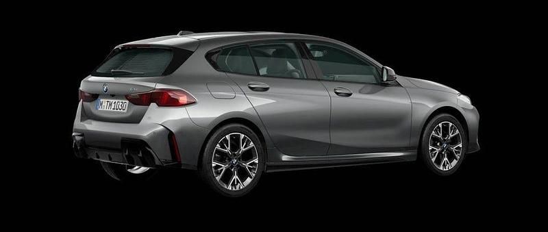 Begagnad BMW 120 170 HK (125 kW) 2000 Skyscraper grey metallic Halvkombi