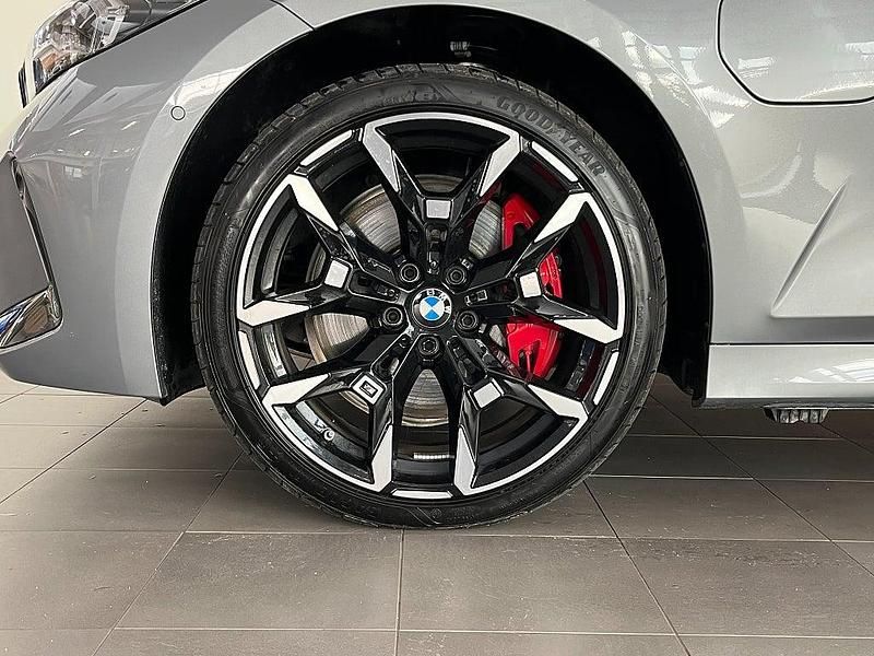 Begagnad BMW 330e M Sport 184 HK (135 kW) 2024 Grå Sedan